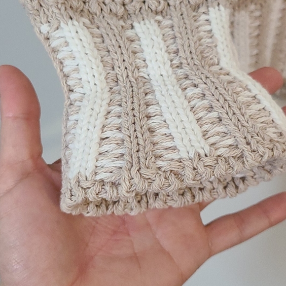 Comfy Knit V-Neck Sweater - Picture 3 of 5